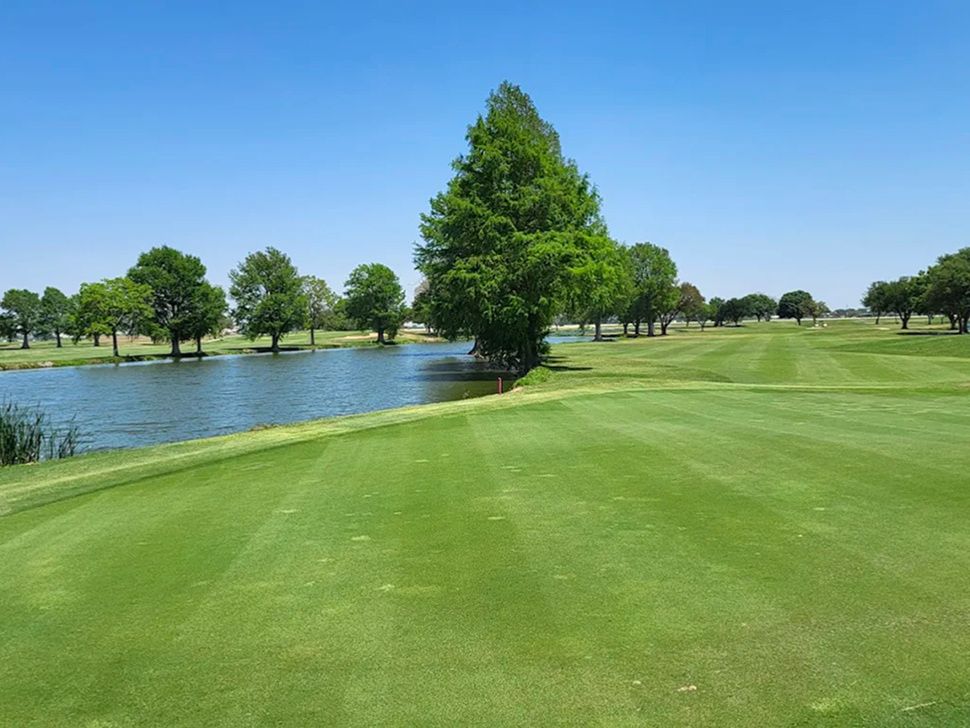 Jones Ave VOC Contamination Site Remediation @ 326 W Jones Ave, San Antonio, TX 78215 – 15,000 Yards of Common Fill